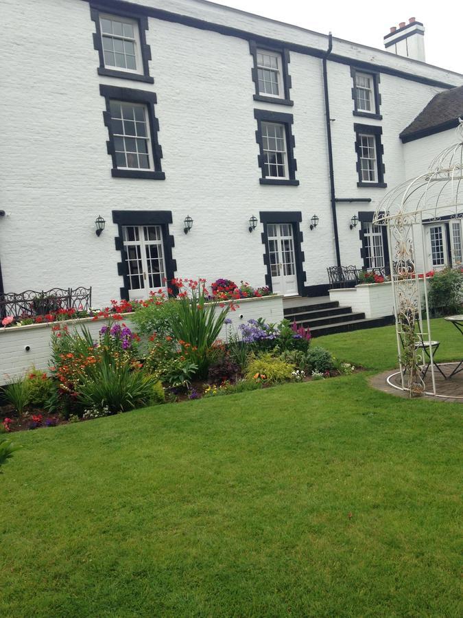 Eagle House Bed & Breakfast Eccleshall ภายนอก รูปภาพ