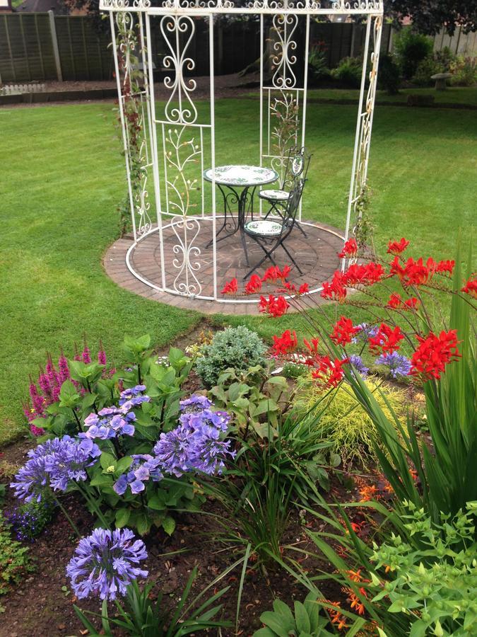 Eagle House Bed & Breakfast Eccleshall ภายนอก รูปภาพ