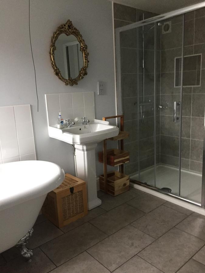 Eagle House Bed & Breakfast Eccleshall ภายนอก รูปภาพ