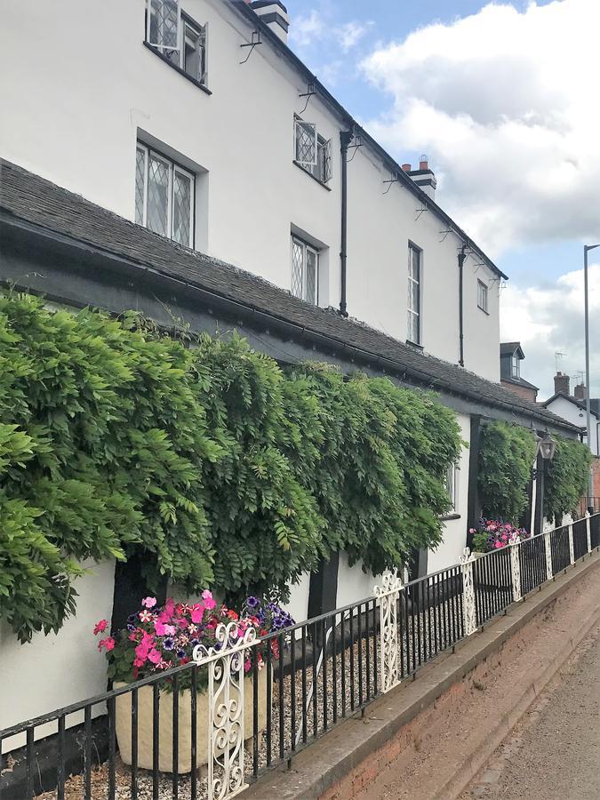 Eagle House Bed & Breakfast Eccleshall ภายนอก รูปภาพ