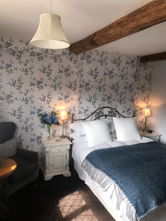 Eagle House Bed & Breakfast Eccleshall ภายนอก รูปภาพ